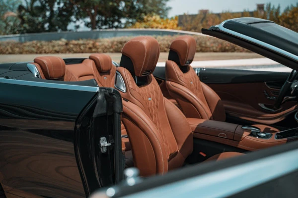 Black Mercedes S 500 Cabrio Photo 8
