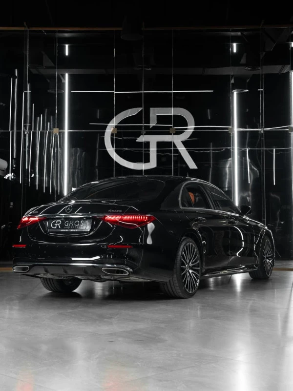 Black Mercedes S500 Photo 4
