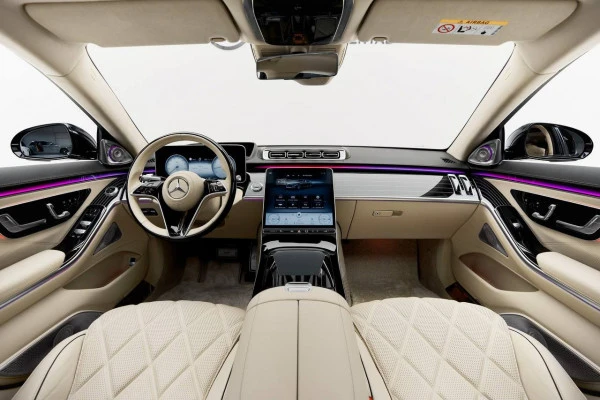 Black Mercedes S550 Maybach Photo 4