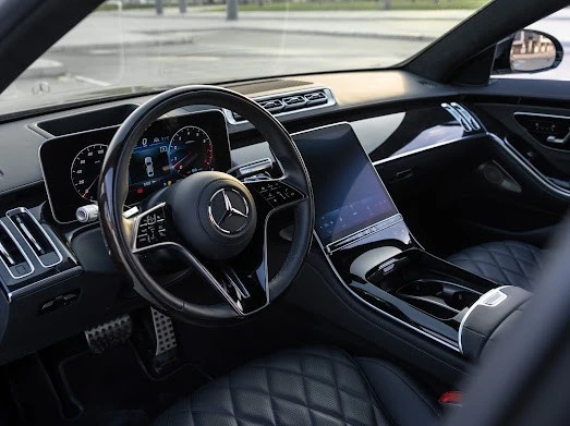 Черный Mercedes S500 Photo 6