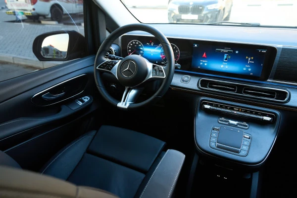 Черный Mercedes V300 Avantgarde Extra Long Photo 5