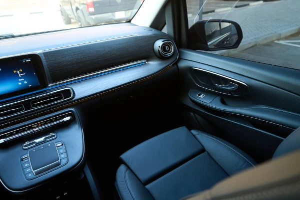 Черный Mercedes V300 Avantgarde Extra Long Photo 8