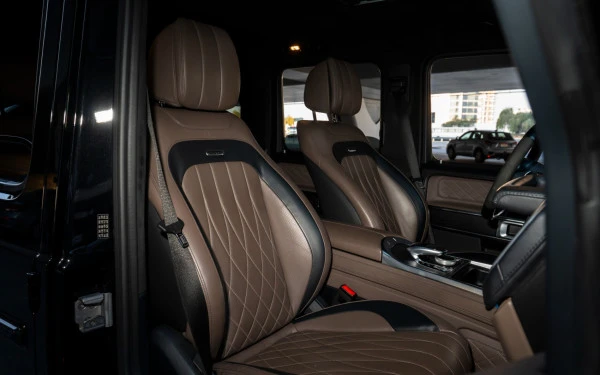 Black Mercedes V300 Avantgarde Extra Long Photo 15