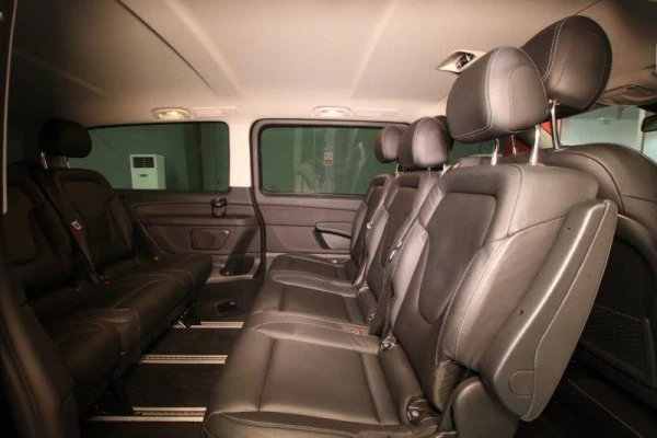 Черный Mercedes V250 Photo 4