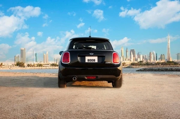 Black Mini Cooper Photo 2