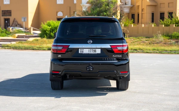 Black Nissan Patrol Platinum Photo 4