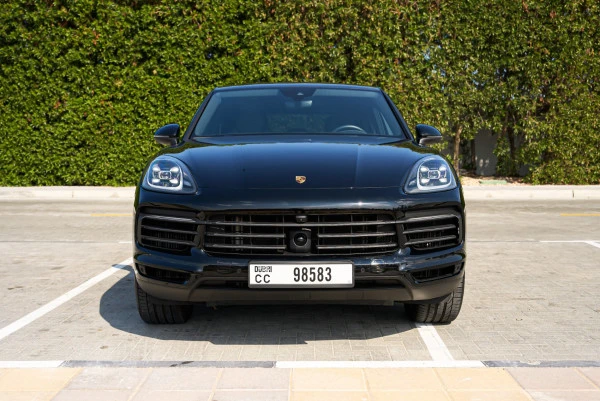 Black Porsche Cayenne coupe Photo 4