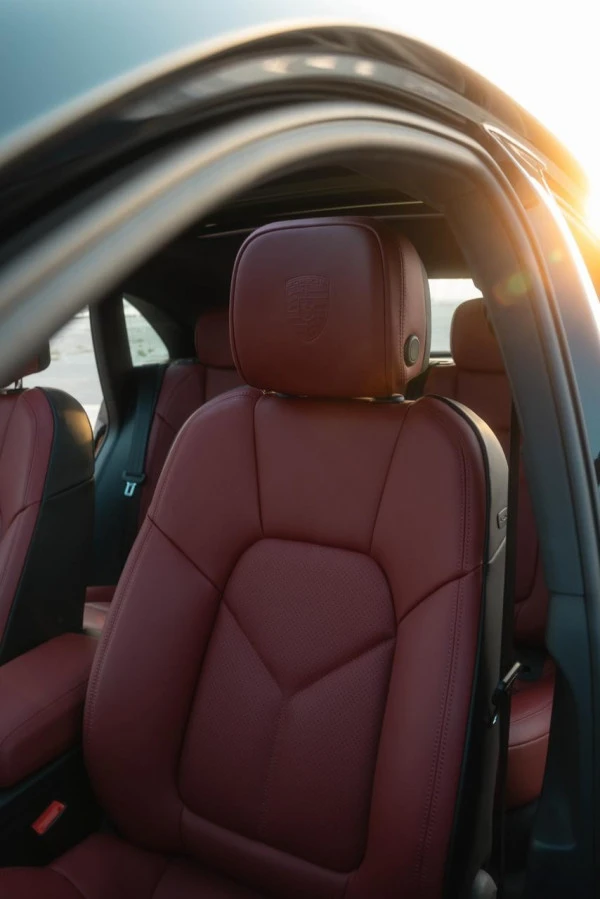 Черный Porsche Macan Platinum Photo 4
