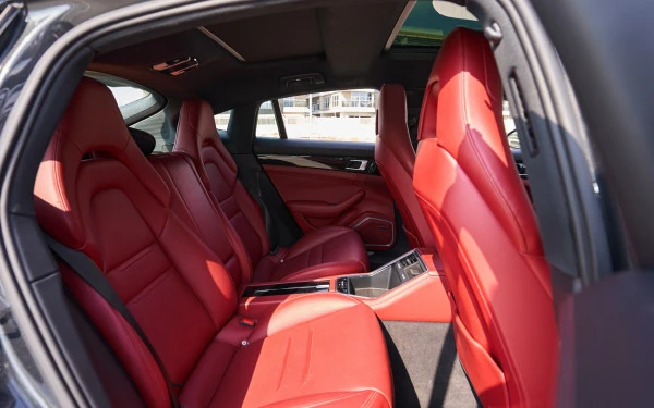 Темно-серый Porsche Panamera 4 Photo 5