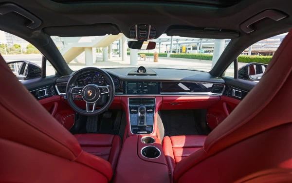 Темно-серый Porsche Panamera 4 Photo 7