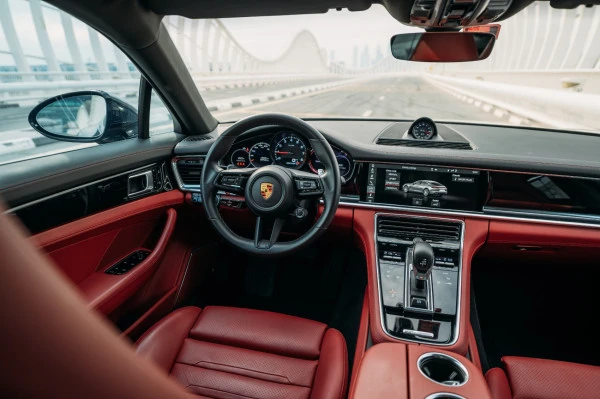 Черный Porsche Panamera Photo 8