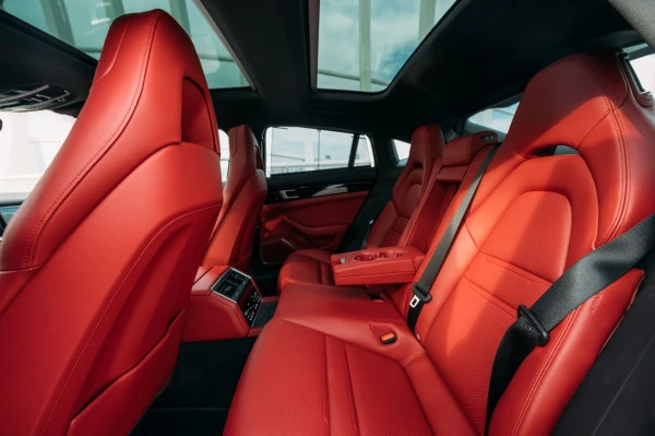 Черный Porsche Panamera Photo 10