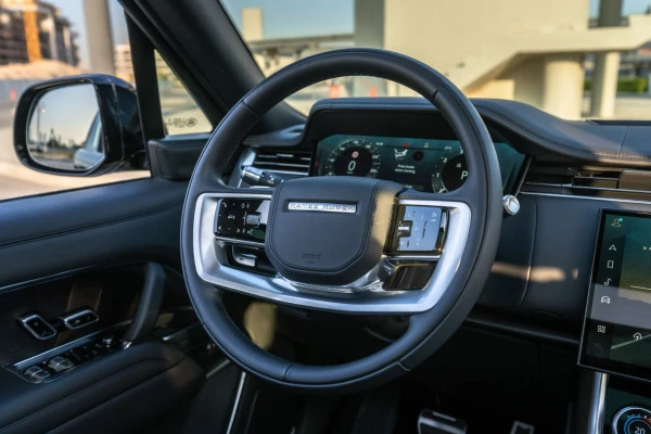 Черный Range Rover Vogue HSE Photo 6