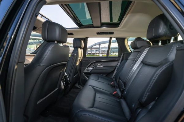 Черный Range Rover Vogue HSE Photo 7