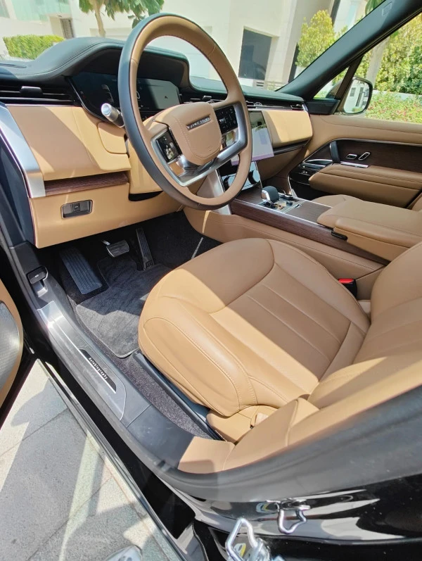 Черный Range Rover Vogue Photo 2