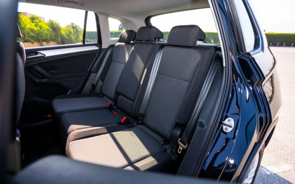 Черный Volkswagen Tiguan Photo 6