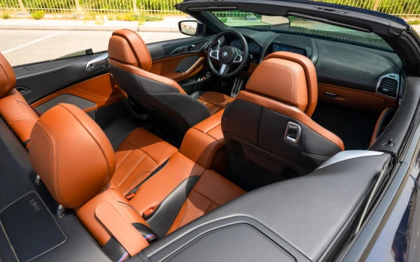 Dark Blue BMW 840i cabrio Photo 4