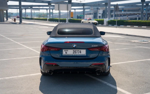 Blue BMW 430i cabrio Photo 4