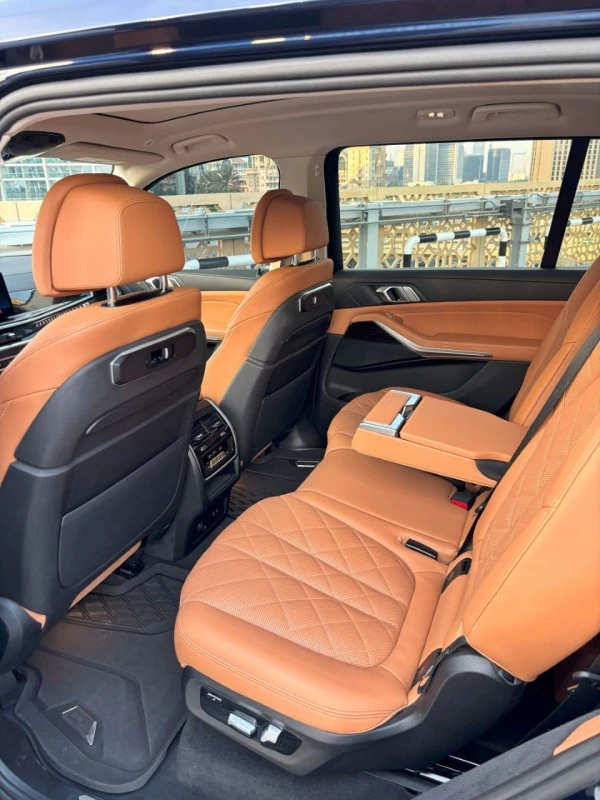 Blue BMW X7 Photo 3