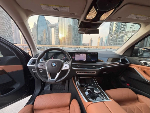 Blue BMW X7 Photo 5