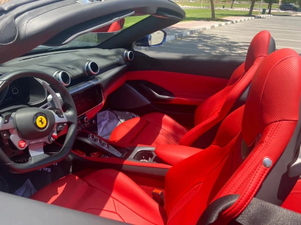 Blue Ferrari Portofino Rosso Photo 3