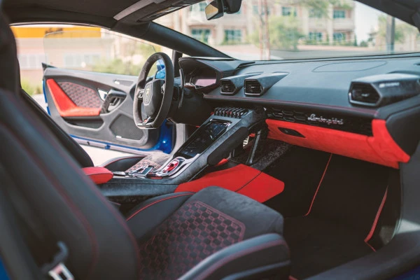 Синий Lamborghini Evo Spyder Photo 4