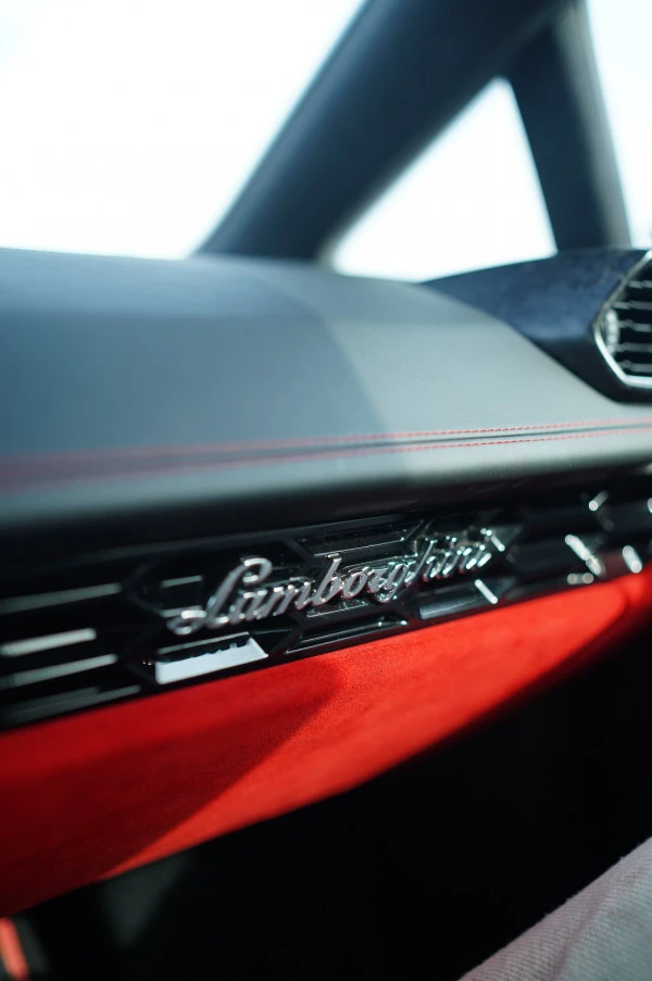 Синий Lamborghini Evo Spyder Photo 5