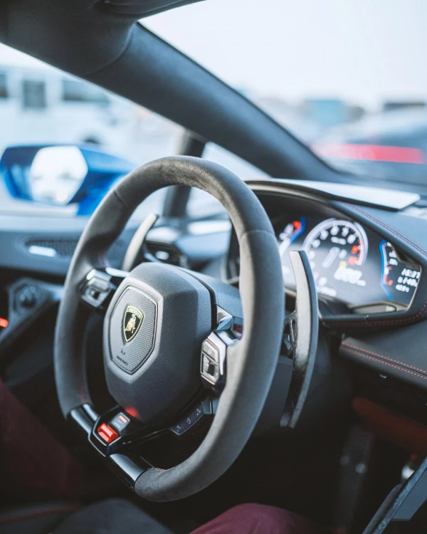 Синий Lamborghini Evo Spyder Photo 7