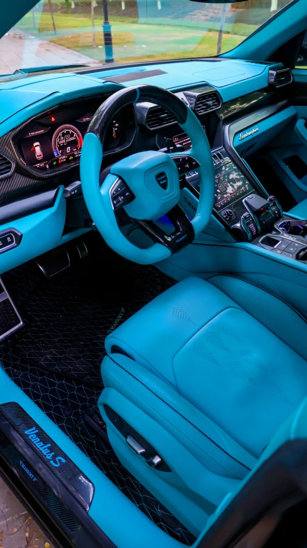 Синий Lamborghini Urus Photo 8
