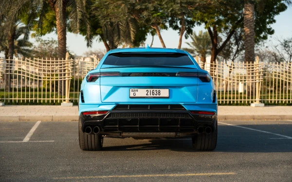 Blue Lamborghini Urus Photo 16