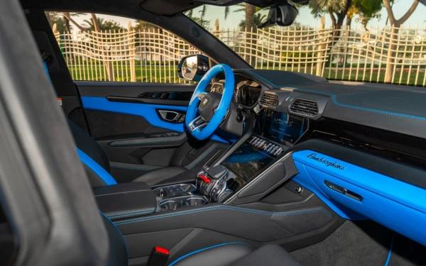 Blue Lamborghini Urus Photo 21