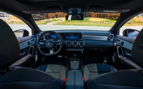 Синий Mercedes A200 Photo 10