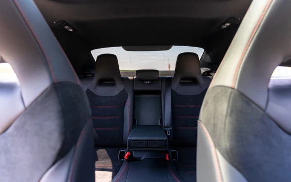 Blue Mercedes CLA200 Photo 8