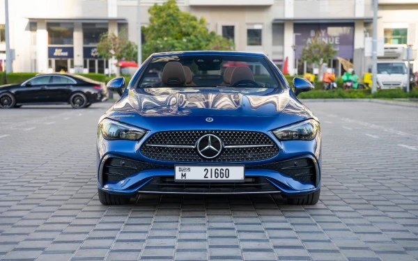 Blue Mercedes CLE 200 AMG cabriolet/convertible Photo 3