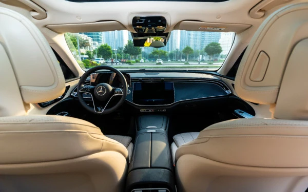 Синий Mercedes E200 Photo 15