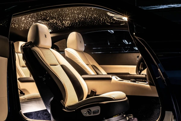 Blue Rolls Royce Wraith Photo 4