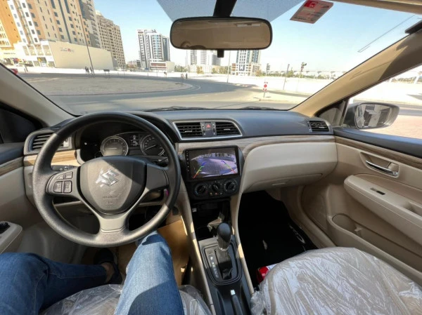Grey Suzuki Ciaz Photo 3