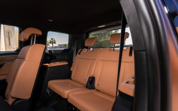 Brown Hyundai Santa Fe Photo 9