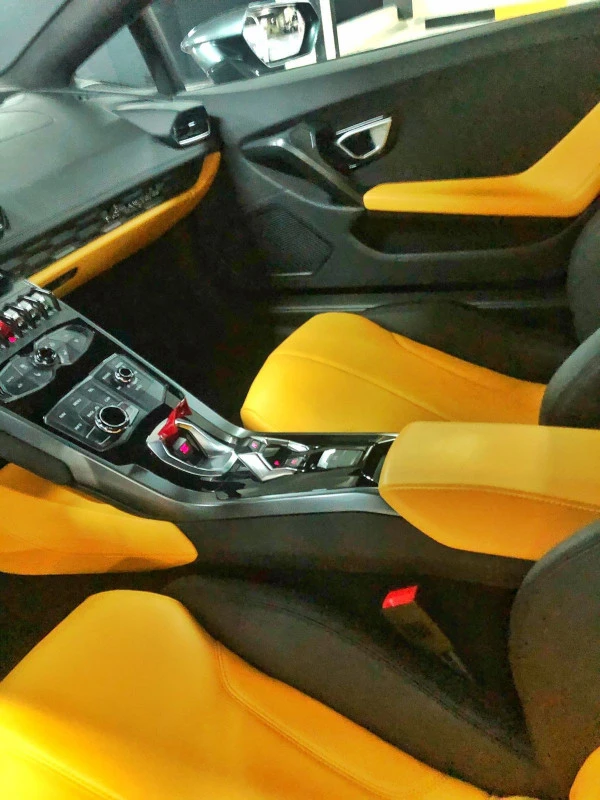 Dark Grey Lamborghini Huracan Photo 4