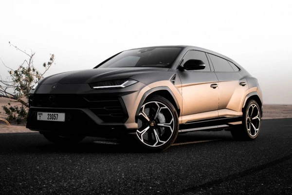 Темно-серый Lamborghini Urus Photo 4