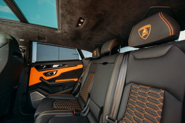 Dark Grey Lamborghini Urus Photo 6