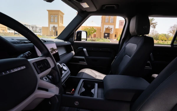 Dark Grey Range Rover Defender Photo 3