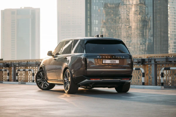 Dark Grey Range Rover Vogue HSE Photo 3
