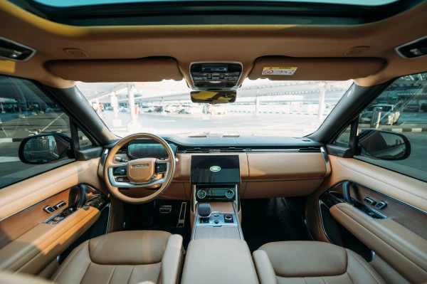 Dark Grey Range Rover Vogue HSE Photo 5