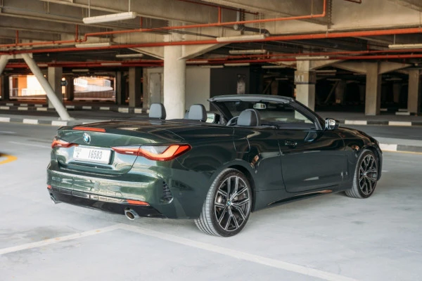 Green BMW 430i cabrio Photo 3