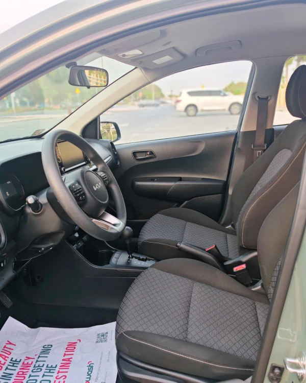 Green KIA Picanto Photo 2