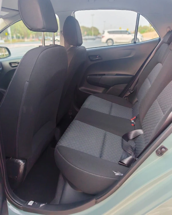 Green KIA Picanto Photo 4