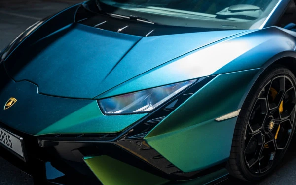 Зеленый Lamborghini Huracan Tecnica Photo 3