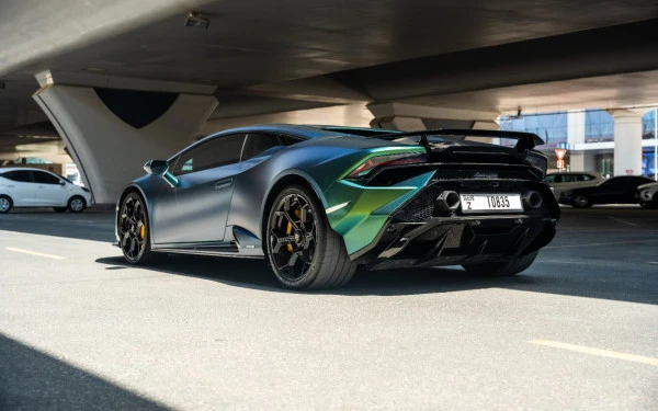 Зеленый Lamborghini Huracan Tecnica Photo 7
