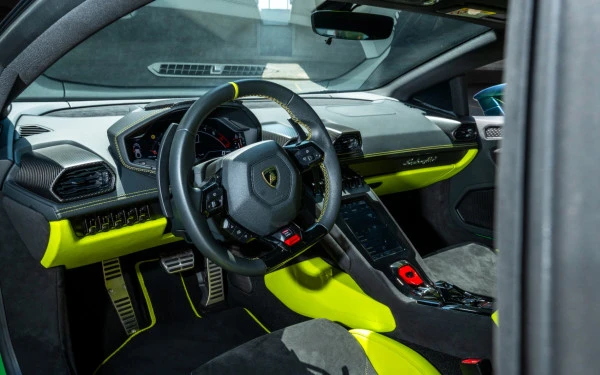 Зеленый Lamborghini Huracan Tecnica Photo 14